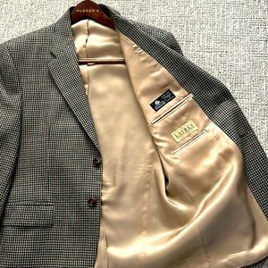 Olive Tweed Sport Coat..Excellent Condition
